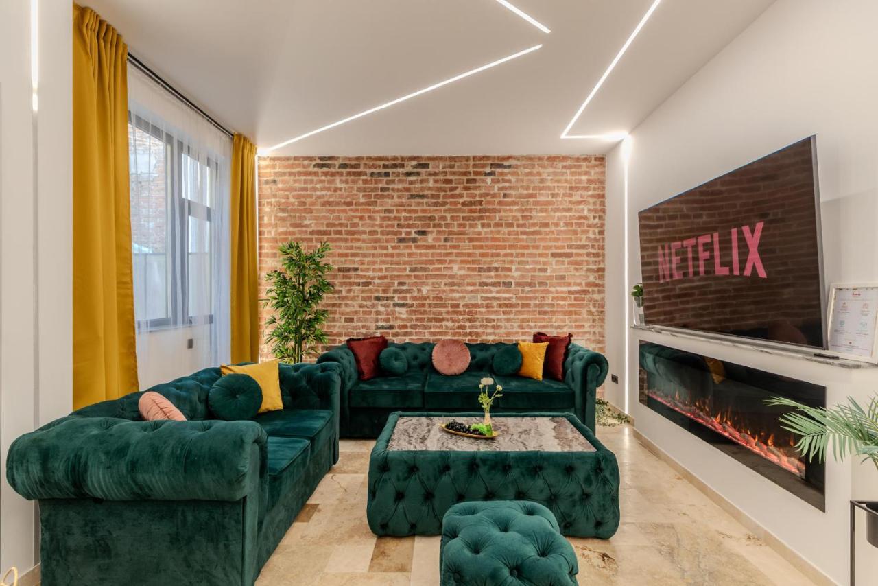 Luxury Living: Smart 2Br Apartment At Unirii Square Bukarest Exterior foto