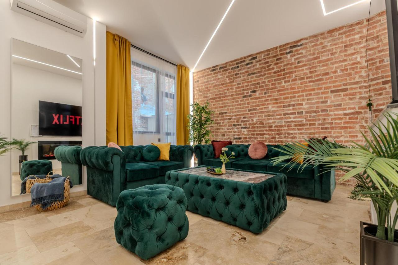 Luxury Living: Smart 2Br Apartment At Unirii Square Bukarest Exterior foto