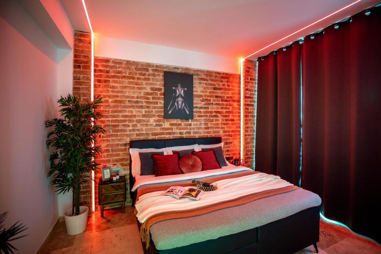 Luxury Living: Smart 2Br Apartment At Unirii Square Bukarest Exterior foto