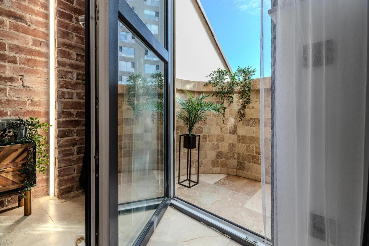 Luxury Living: Smart 2Br Apartment At Unirii Square Bukarest Exterior foto